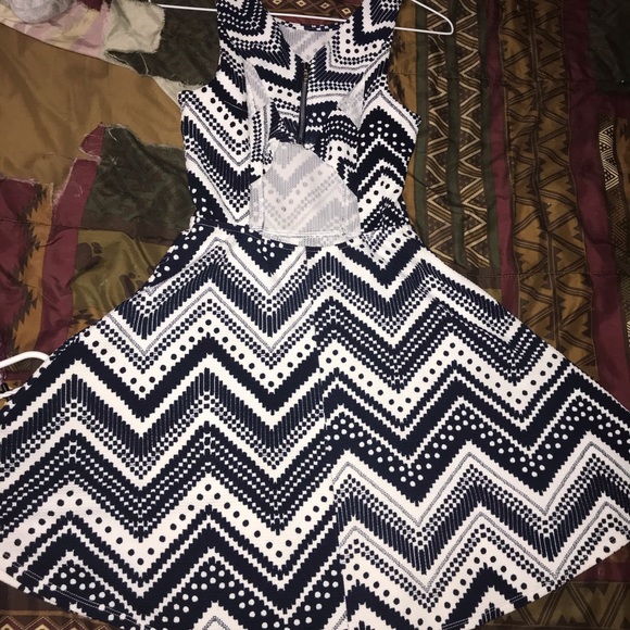 Dress - Picture 2 of 2